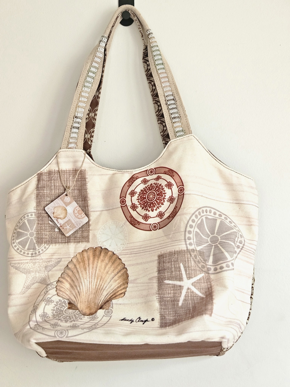 Coastal Seashell Tote Bag in Cream & Tan